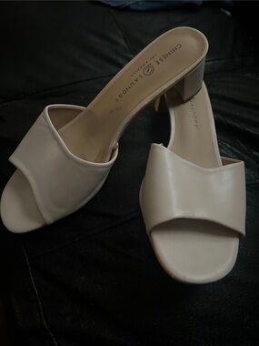Chinese Laundry Cream Open-Toe Block Heel Mules